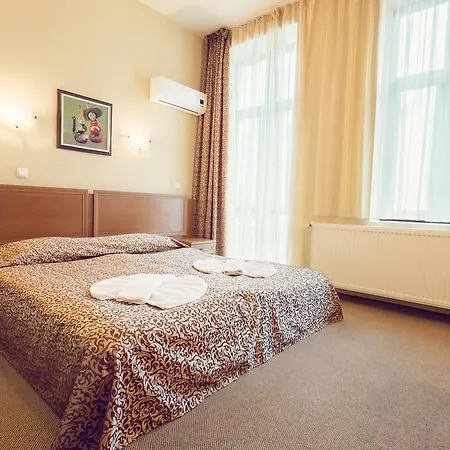 Szálloda Varosha 2*